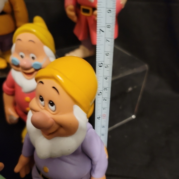 Vintage DISNEY Snow White 7 Dwarfs Rubber Figure 5"- 7" Posable Sleepy Dopey Doc - Picture 7 of 16